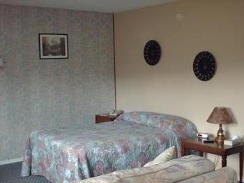 Travellers Rest Motel Salmon Arm Exterior photo