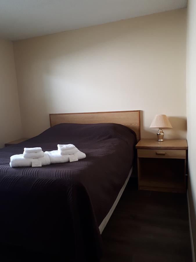 Travellers Rest Motel Salmon Arm Exterior photo