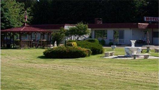 Travellers Rest Motel Salmon Arm Exterior photo